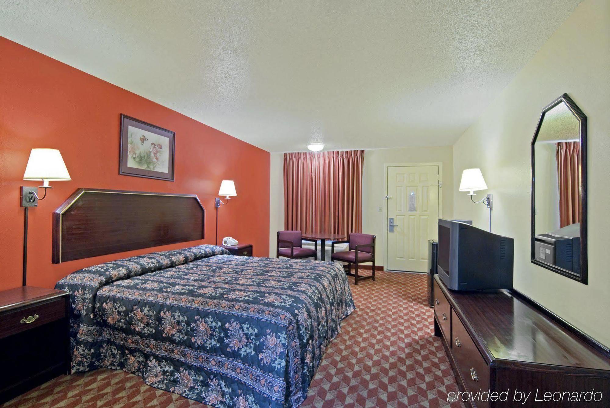 Executive Inn & Suites Prescott Room photo